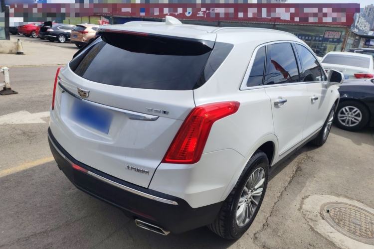Used Cadillac XT5 2018 25T Luxury Model Rear Right 45 Deg