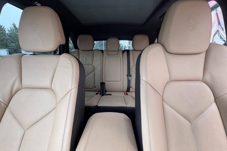 Used Porsche Cayenne 2014 Cayenne Platinum Edition 3.0T