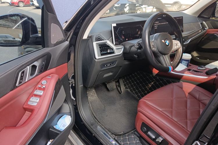 Used BMW X5 2023 xDrive 30Li M Sport Package