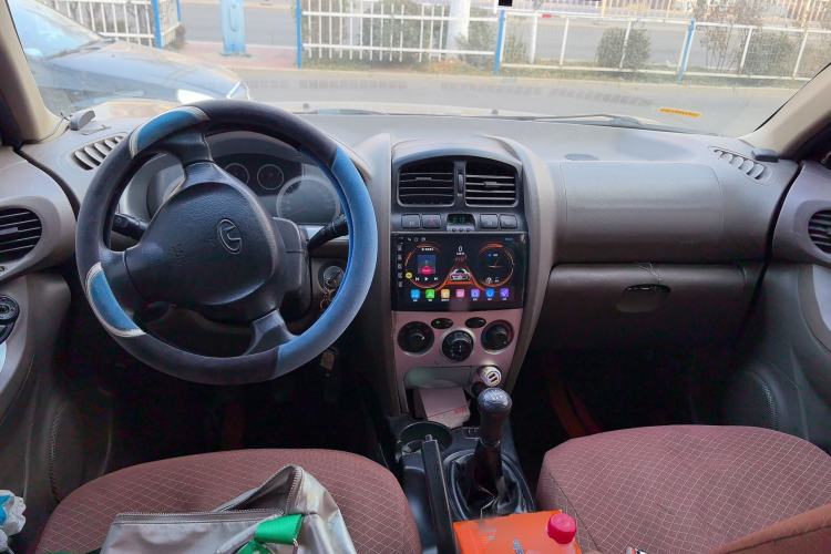 Used Huatai Santa Fe Classic 2012 2.0L Gasoline Manual Two-Wheel Drive with Sunroof
