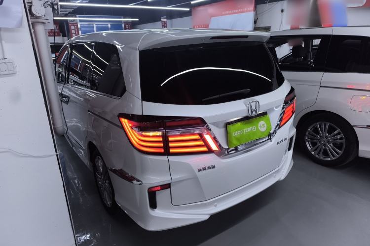 Used Honda Elysion 2016 2.4L Luxury Edition
