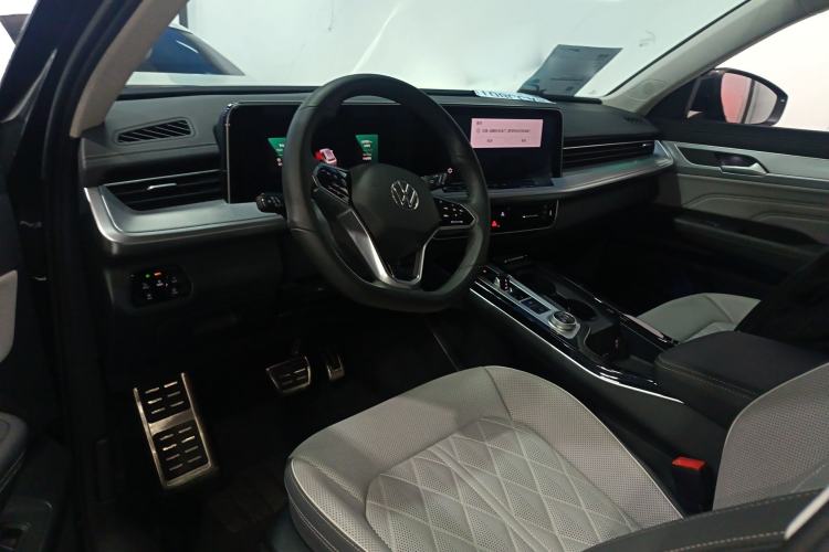 Used Volkswagen Tavendor 2023 380TSI Four-Wheel Drive R-Line Cruise Edition