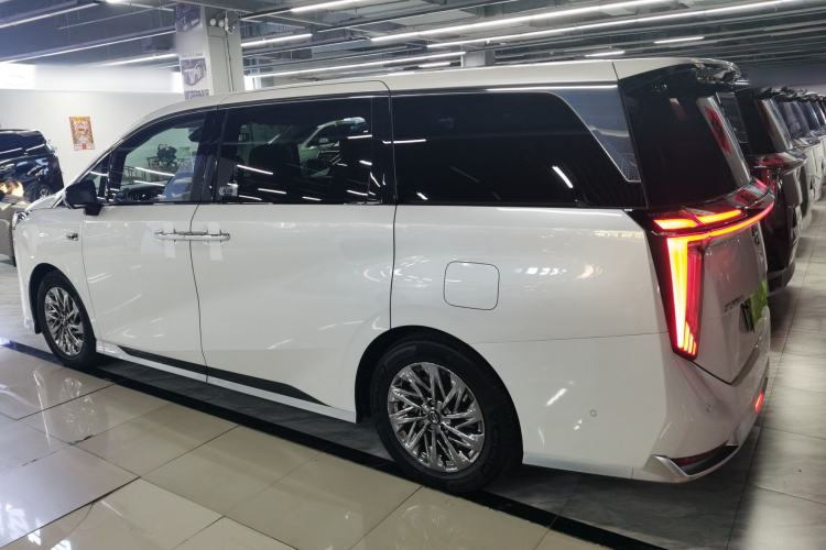 Used GAC Trumpchi Xiangwang M8 2025 Kunkun Series Ultra First-Class Cabin