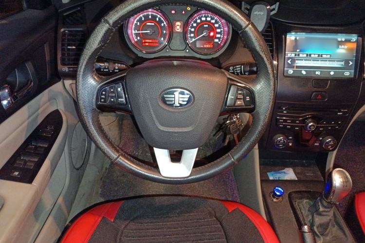 Used Bestune B50 2013 1.6L manual luxury version
