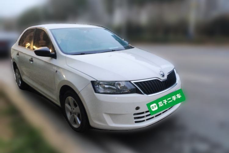 Used Skoda Rapid 2015 1.4L Manual Enjoyment Model

