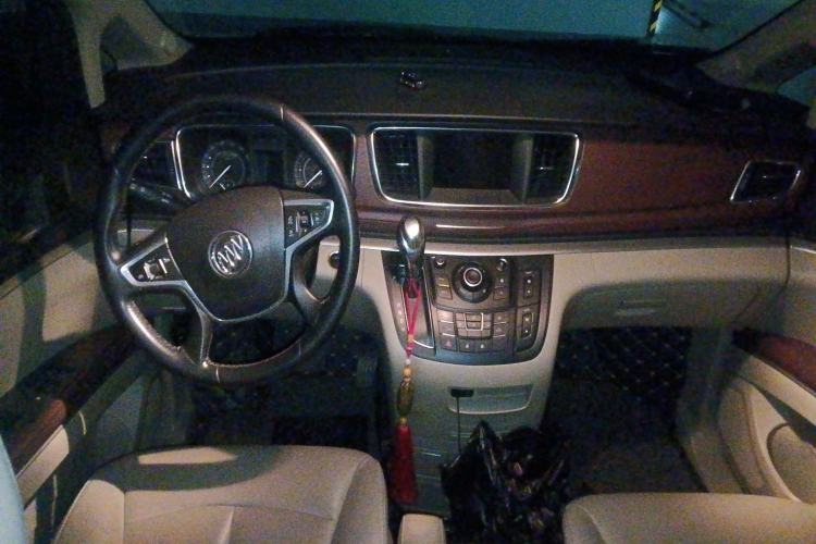 Used Buick GL8 2017 25S Luxury Version China V Standard Center Console