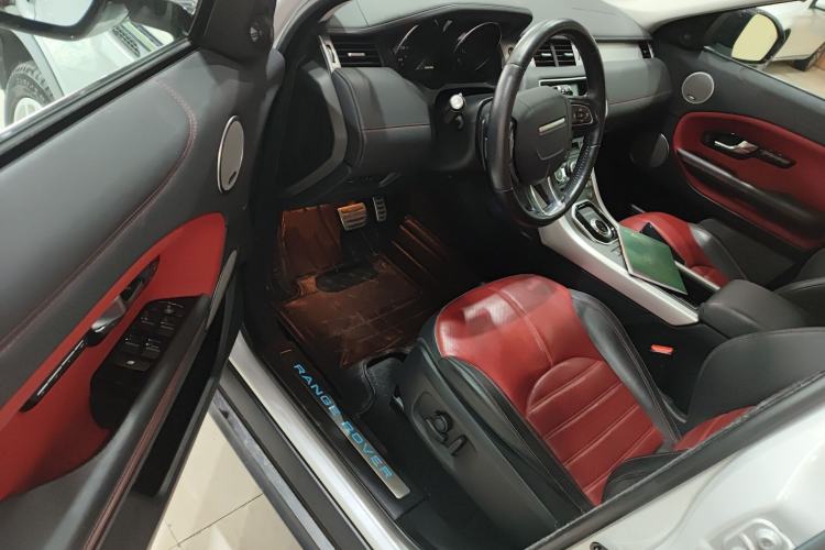 Used Land Rover Range Evoque 2017 2.0T HSE DYNAMIC All-Wheel Drive Edition Driver Seat