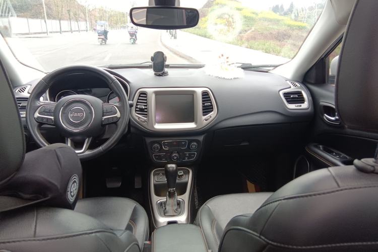 Used Jeep Compass 2017 200T Automatic Family Edition
