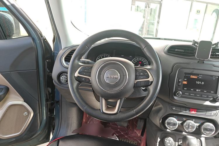 Used Jeep Renegade 2016 2.0L Automatic Four-Wheel Drive 75th Anniversary Tribute Edition Steering Wheel