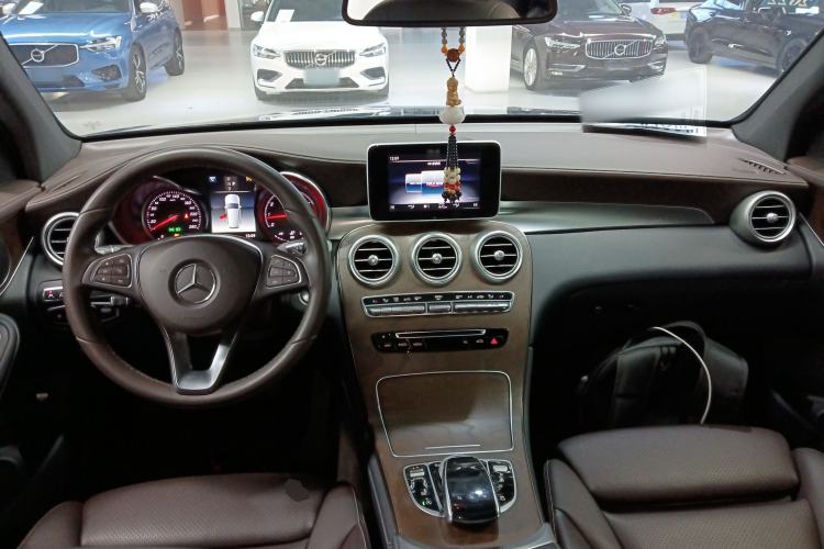 Used Mercedes-Benz GLC 2018 Refreshed GLC 300 4MATIC Dynamic Edition