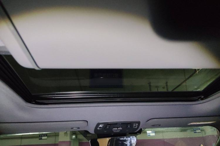 Used Toyota Granvia 2024 2.5L Hybrid Prestige PLUS Four-Wheel Drive Version
