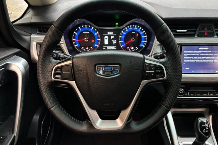 Used Geely Auto Vision X3 2017 1.5L Automatic Luxury Model Interior 6