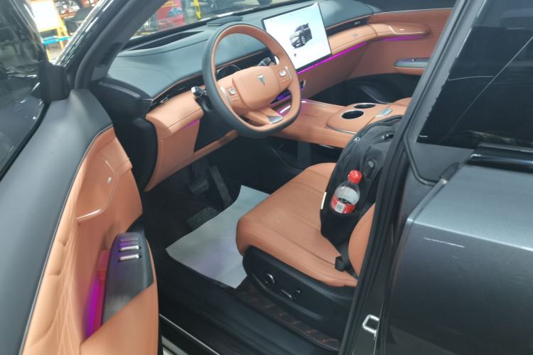 Used Deepal S07 2025 215Max Huawei Qiankun Intelligent Driving ADS SE Range-Extended Version Left Front Seat