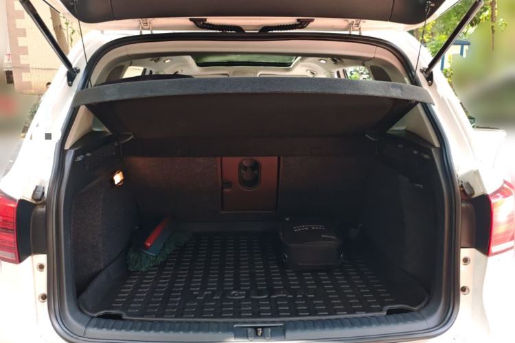 Used Volkswagen Tiguan 2015 1.8TSI Automatic Two-Wheel Drive Luxury Model Trunk