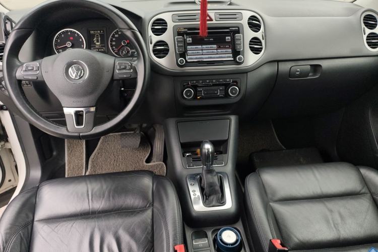 Used Volkswagen Tiguan 2012 1.8TSI Automatic Two-Wheel Drive Elite Edition Center Console
