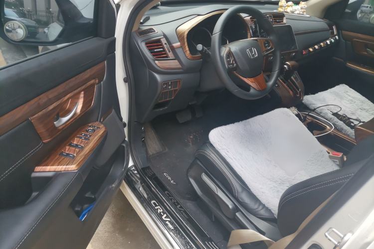 Used Honda CR-V 2019 Brilliant Edition 240TURBO CVT 2WD Comfort Version China VI Emission Standard Driver Seat