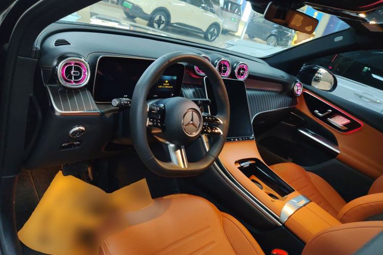 Used Mercedes-Benz GLC 2023 Refreshed GLC 300 L 4MATIC Dynamic Edition 5 Seats