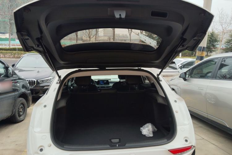 Used Buick Velite 6 2023 430km Range Commuter Version