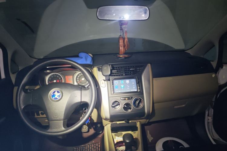 Used Venucia R50 2013 1.6L Manual Fashion Edition