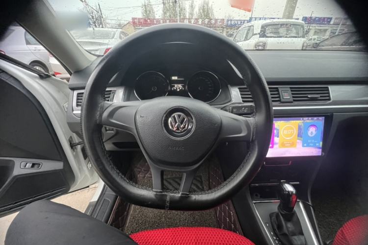 Used Volkswagen Bora 2016 1.6L Automatic Fashion Model Interior 2