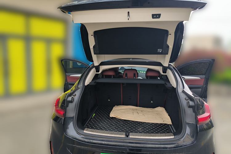 Used BMW X4 2022 xDrive 30i M Sport Package Trunk