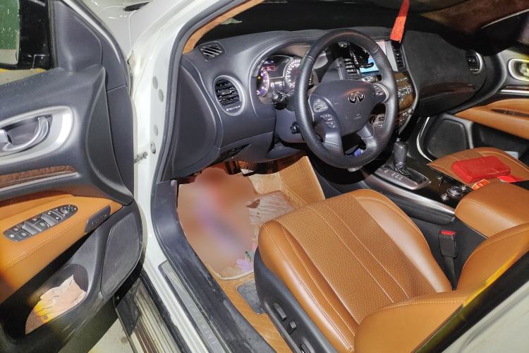 Used Infiniti JX 2013 JX35 Two-Wheel-Drive Excellence Edition
