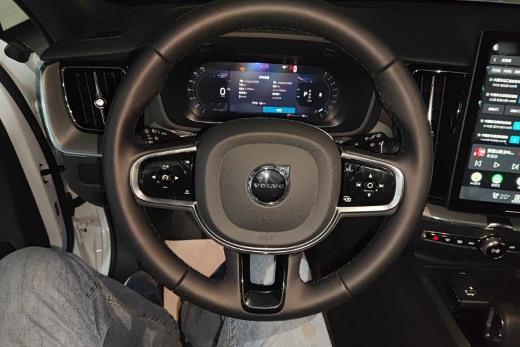 Used Volvo XC60 2026 B5 4x4 Smart Luxury Edition