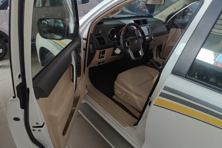 Used Toyota Prado 2014 2.7L Middle East Version Parallel Import