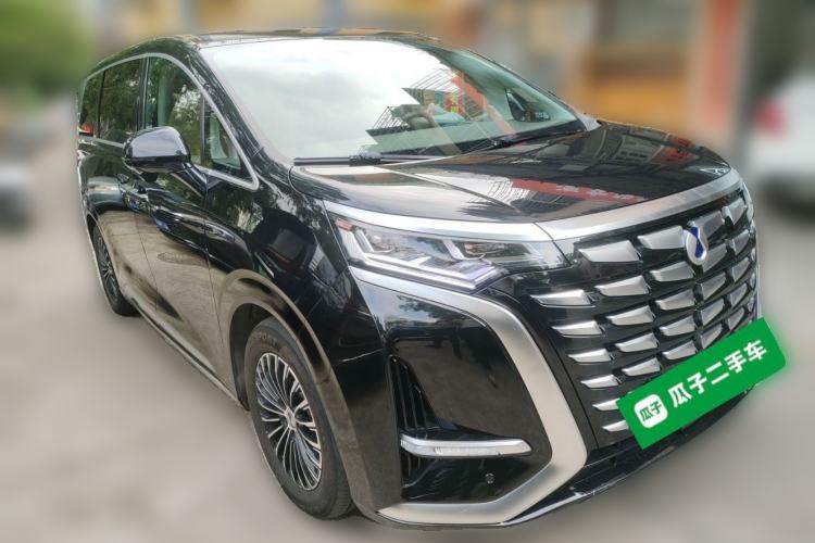 Used Denza D9 2022 DM-i 1040 Prestige Model