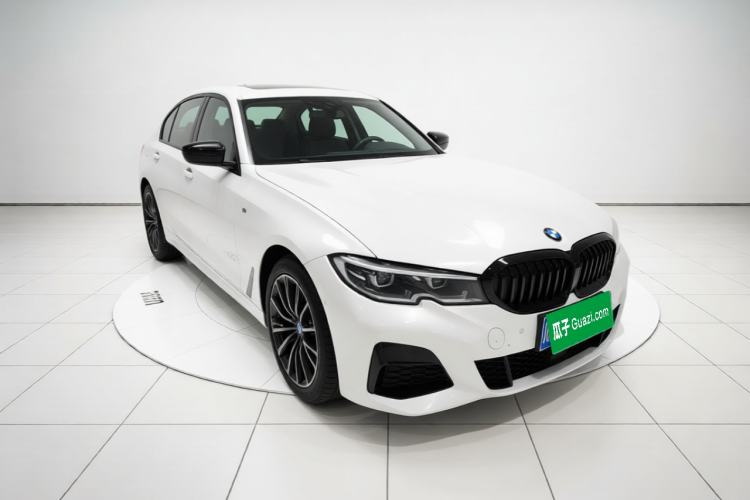 Used BMW 3 Series 2022 325Li M Sport Package Front Right 45 Deg