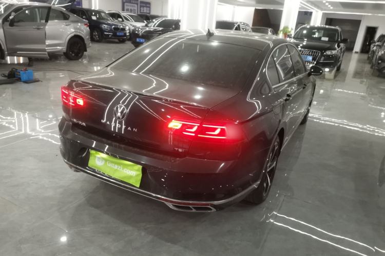 Used Volkswagen Magotan 2023 2 Million Units Limited Edition 330TSI DSG Leading Version