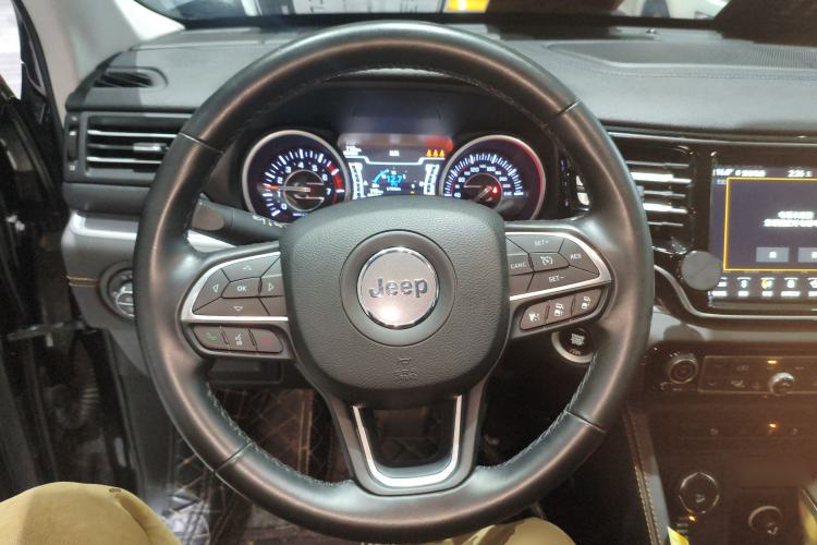 Used Jeep Grand Commander 2018 2.0T Four-Wheel Drive Smart Enjoyment Version China V Emission Standard