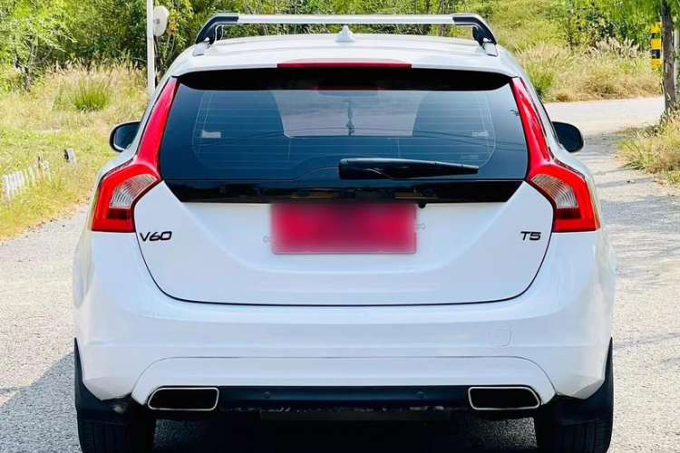 Used Volvo V60 2015 T5 Zhiyi Edition