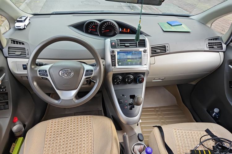 Used Toyota Verso 2014 Starlight 180E CVT Elite Edition