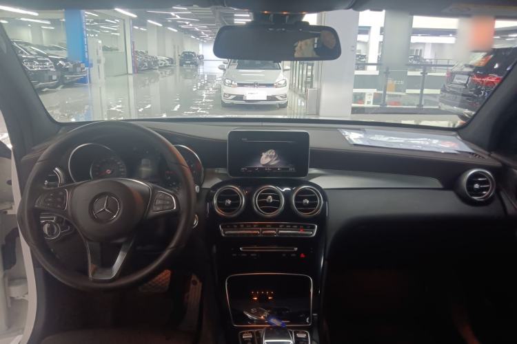 Used Mercedes-Benz GLC 2019 GLC 200 4MATIC Center Console