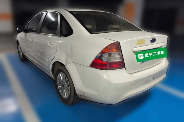 Used Ford Focus 2013 Sedan Classic 1.8L Manual Fashion Edition