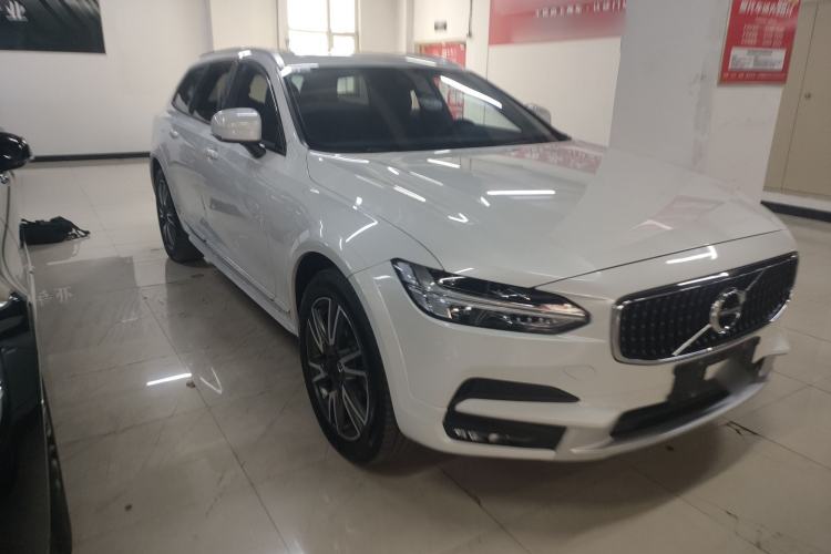 Used Volvo V90 2020 Facelifted Cross Country T5 AWD Zhiyuan Edition
