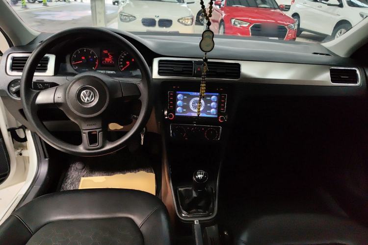 Used Volkswagen Santana 2015 1.6L Manual Comfort Edition