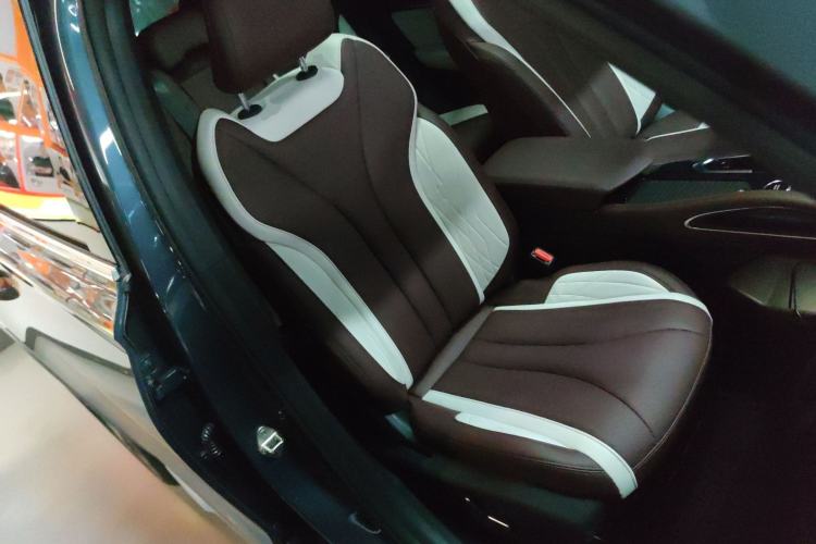 Used Geely Auto Monjaro L 2024 2.0TD High-Power Automatic Two-Wheel Drive Yunqi Version