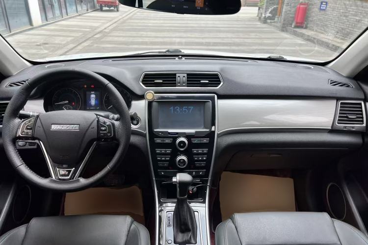 Used Haval H2 2017 Red-Label 1.5T Automatic Two-Wheel Drive Luxury Model