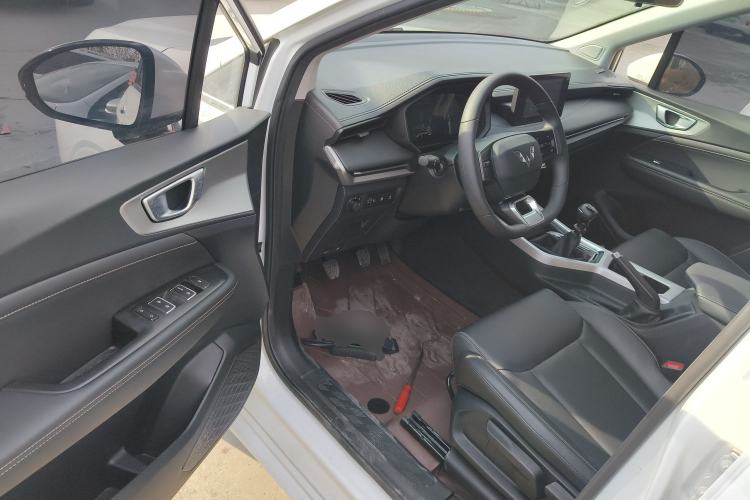 Used Wuling Jiachen 2022 1.5T Manual Comfort & Dynamic Version
