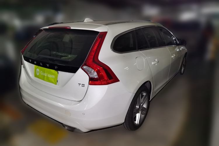 Used Volvo V60 2015 T5 Zhiya Edition Rear Right 45 Deg