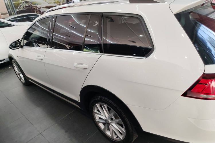 Used Volkswagen Golf 2019 1.8TSI Travel Edition
