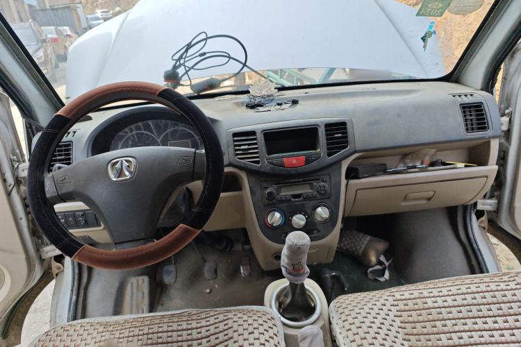 Used BAIC Weiwang 306 2011 1.3L luxury version 8 seats
