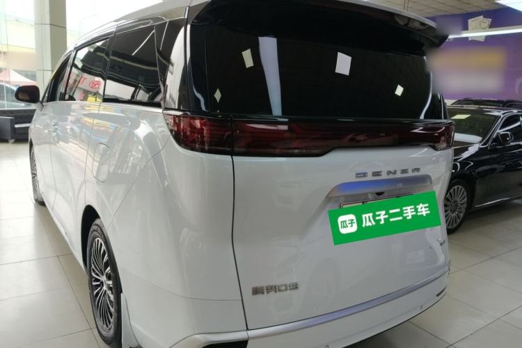 Used Denza D9 2022 DM-i 1040 Prestige Model