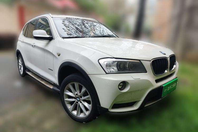 Used BMW X3 2013 Facelifted xDrive20i Luxury Edition Front Right 45 Deg