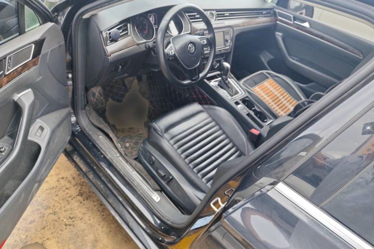 Used Volkswagen Magotan 2018 330TSI DSG Advanced Model Driver Seat