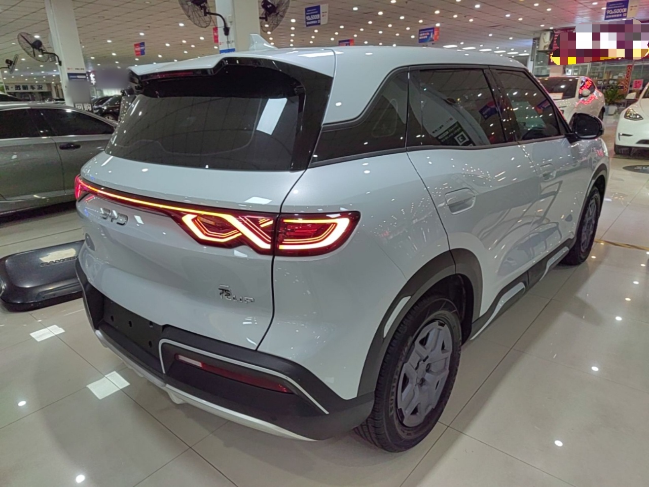 BYD Yuan UP 2025 Model 301KM Leading Version — снимка 6