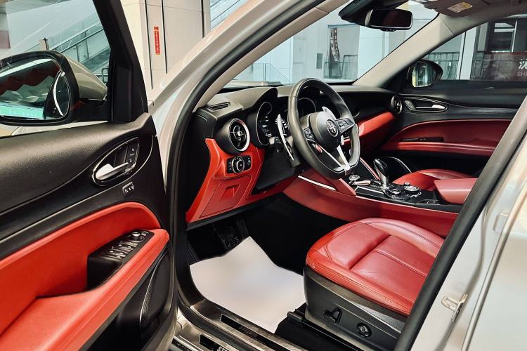 Used Alfa Romeo Stelvio 2017 2.0T 280HP Luxury Edition