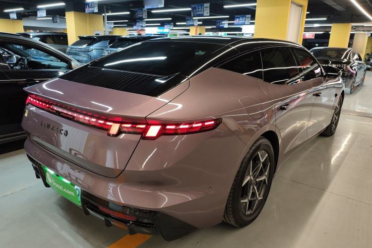 Used Lynk & Co Lynk & Co 10 EM-P 2025 Model 120 All-Wheel Drive Halo